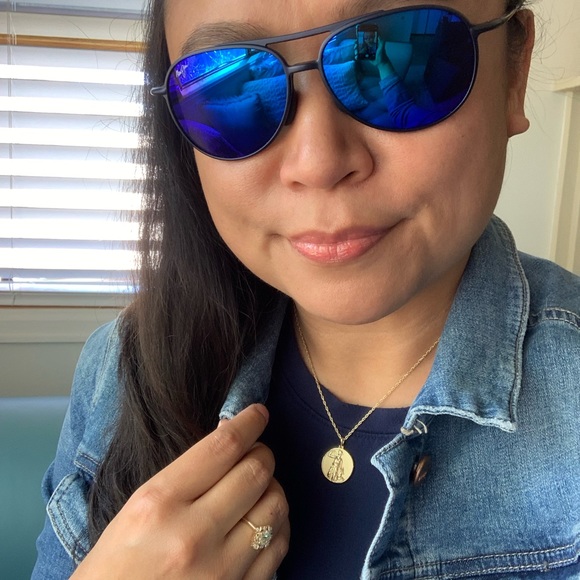 Meet your Posher, Carla - Picture 1 of 1